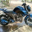 Motos